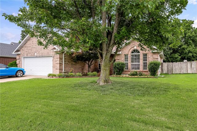 3803 SE 5th Street, Bentonville, AR 72712