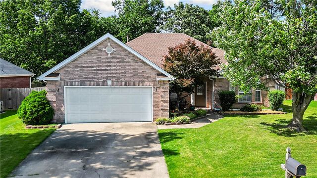 3803 SE 5th Street, Bentonville, AR 72712