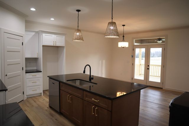 4114 Summer Pt, Cookeville, TN 38501