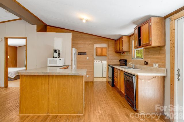 94 Long Ridge Road, Candler, NC 28715