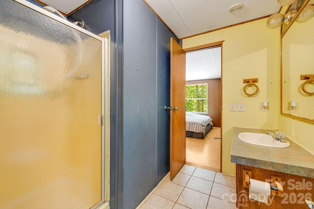 94 Long Ridge Road, Candler, NC 28715