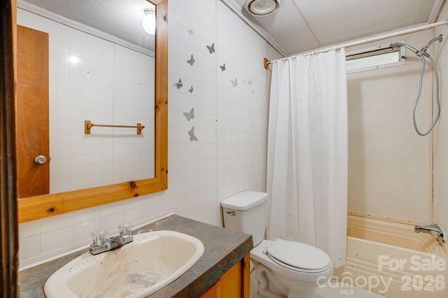 94 Long Ridge Road, Candler, NC 28715