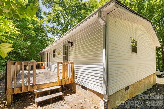 94 Long Ridge Road, Candler, NC 28715