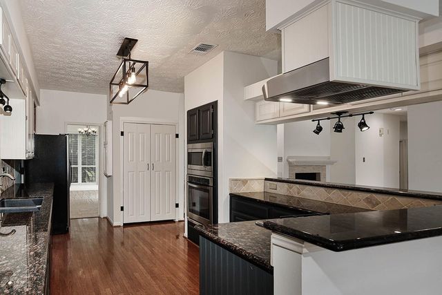 26 Gate Hill Drive, The Woodlands, TX 77381