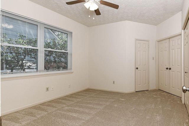 26 Gate Hill Drive, The Woodlands, TX 77381