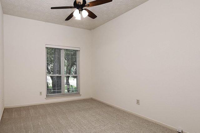 26 Gate Hill Drive, The Woodlands, TX 77381