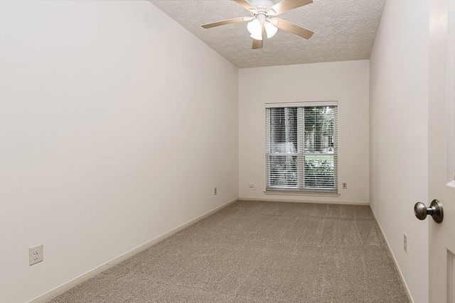 26 Gate Hill Drive, The Woodlands, TX 77381