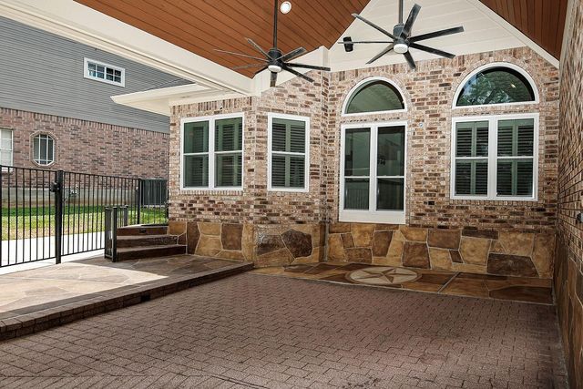 26 Gate Hill Drive, The Woodlands, TX 77381