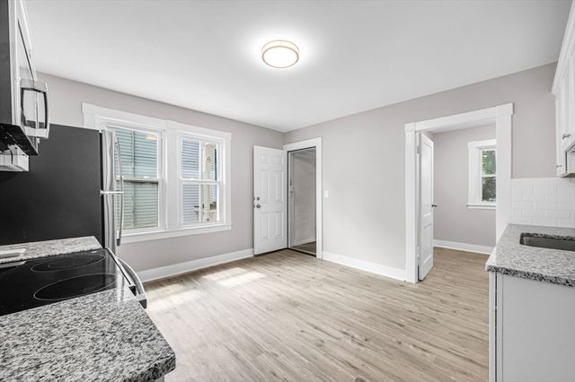 12-14 Carver St, Springfield, MA 01108