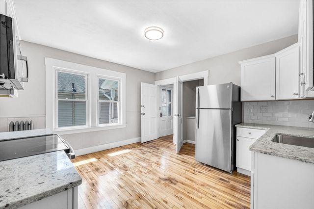 12-14 Carver St, Springfield, MA 01108