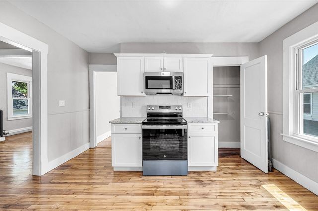 12-14 Carver St, Springfield, MA 01108