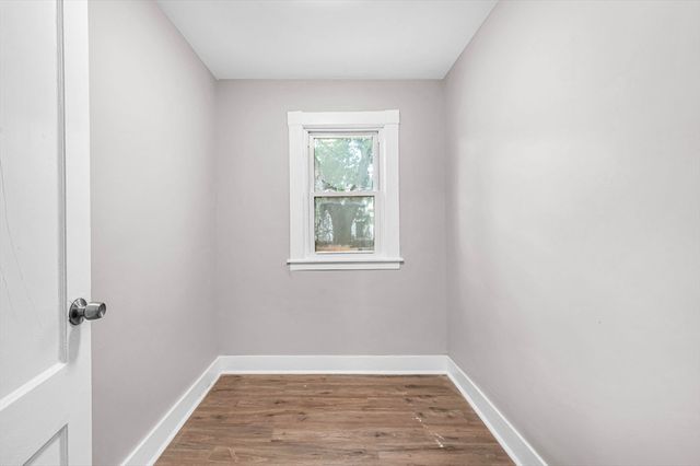 12-14 Carver St, Springfield, MA 01108