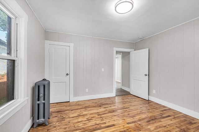 12-14 Carver St, Springfield, MA 01108
