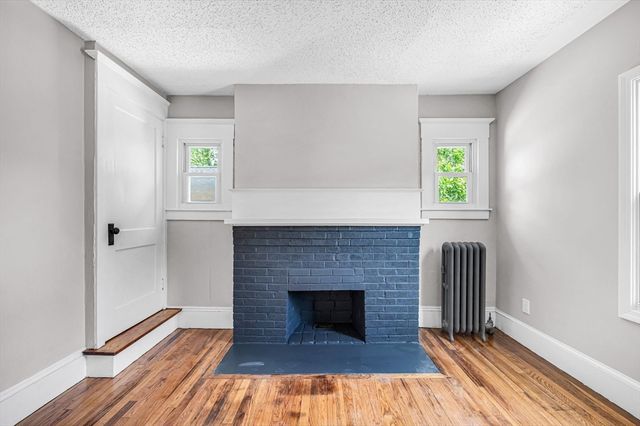 12-14 Carver St, Springfield, MA 01108