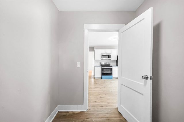 12-14 Carver St, Springfield, MA 01108