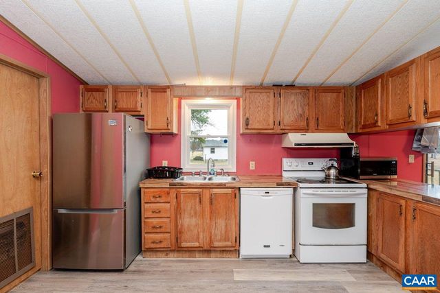 608 5TH ST, Grottoes, VA 24441