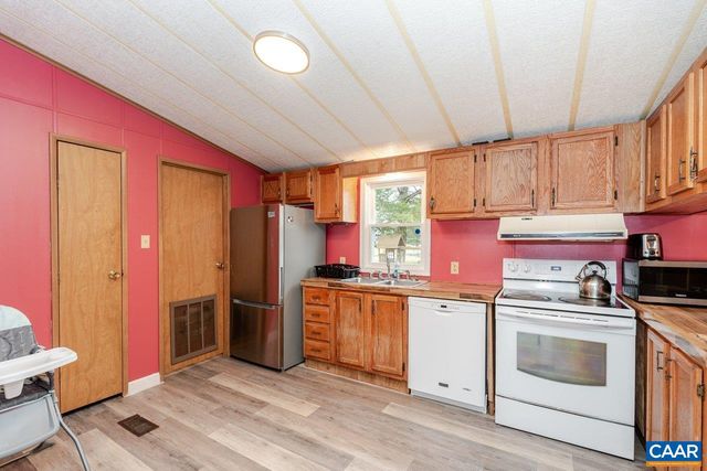 608 5TH ST, Grottoes, VA 24441