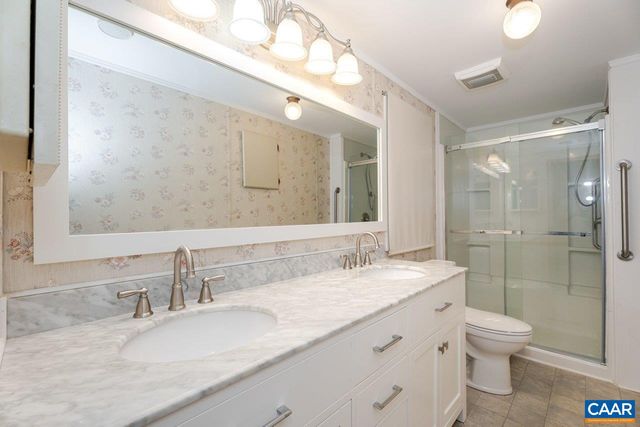 608 5TH ST, Grottoes, VA 24441