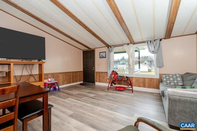 608 5TH ST, Grottoes, VA 24441