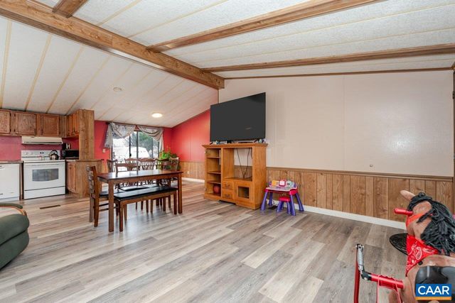 608 5TH ST, Grottoes, VA 24441