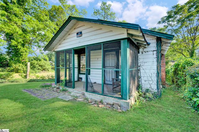 7 Dobbs Street, Greenville, SC 29605