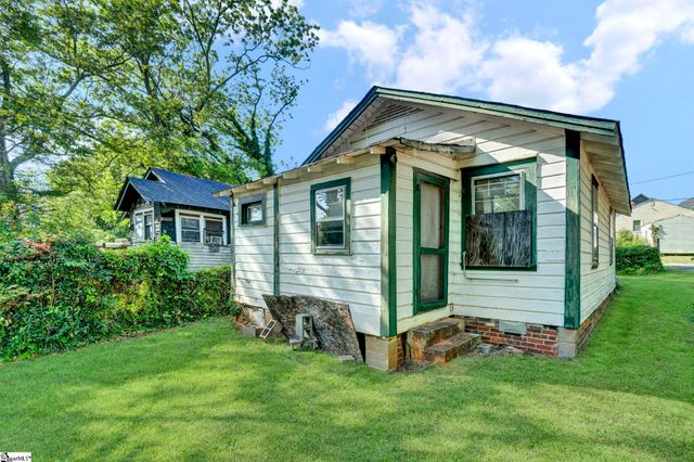 7 Dobbs Street, Greenville, SC 29605