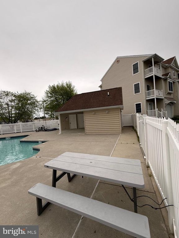 Image 12 of property listing at 9823 GOLF COURSE RD #20, Ocean City, MD 21842