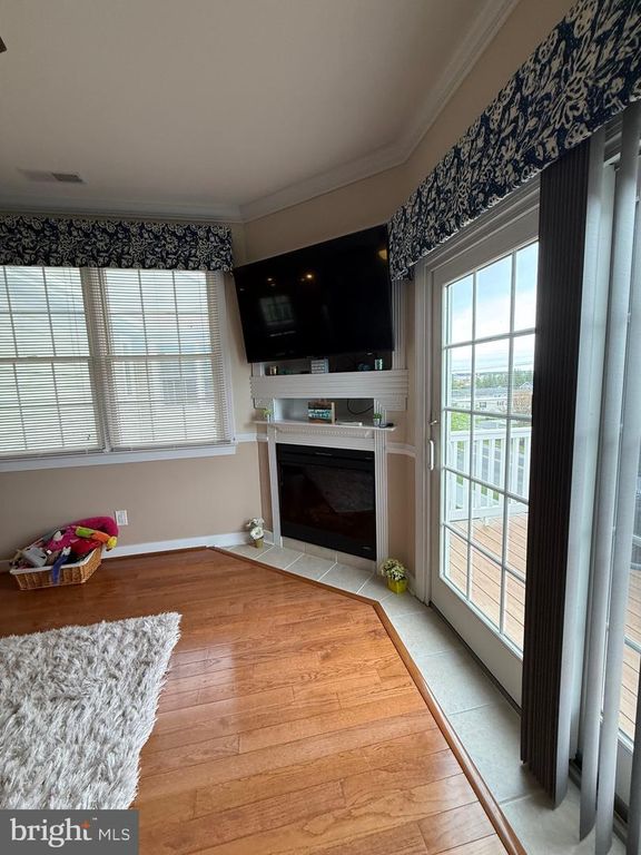 Image 27 of property listing at 9823 GOLF COURSE RD #20, Ocean City, MD 21842