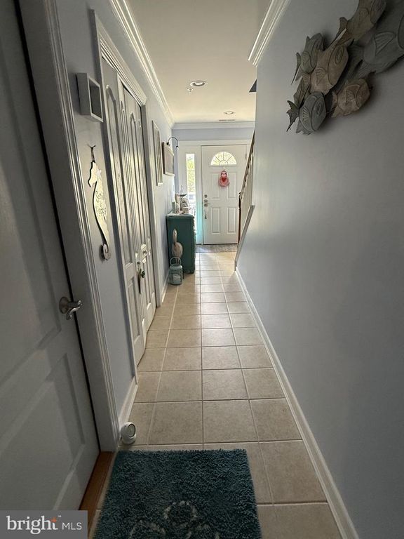 Image 3 of property listing at 9823 GOLF COURSE RD #20, Ocean City, MD 21842