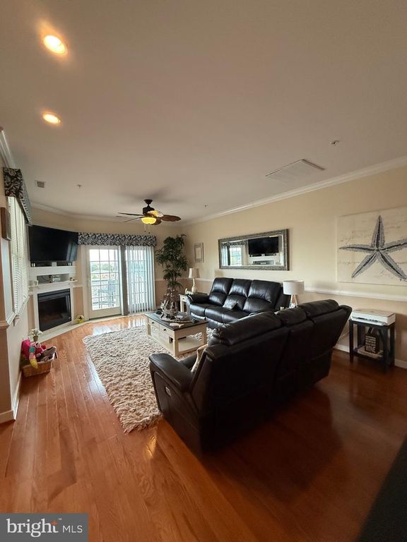 Image 29 of property listing at 9823 GOLF COURSE RD #20, Ocean City, MD 21842