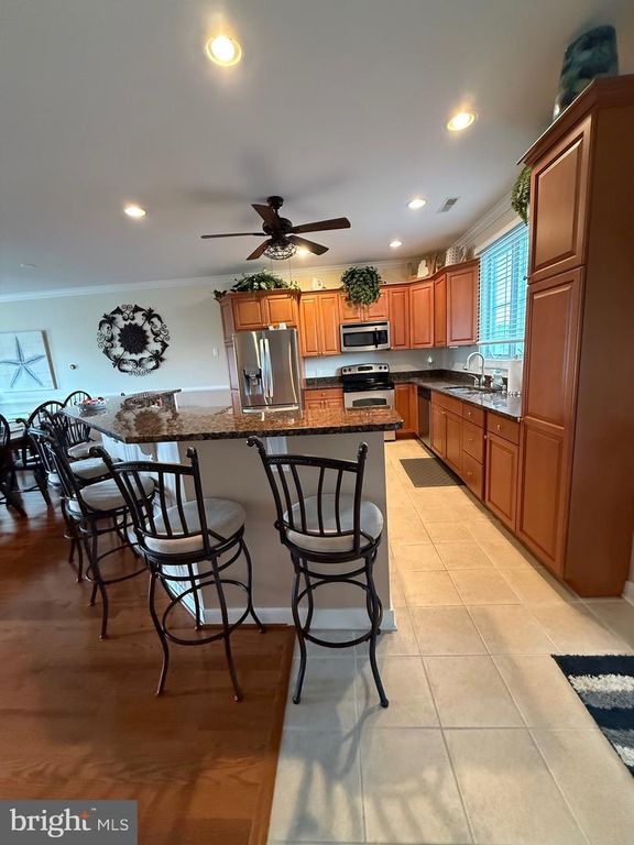 Image 33 of property listing at 9823 GOLF COURSE RD #20, Ocean City, MD 21842