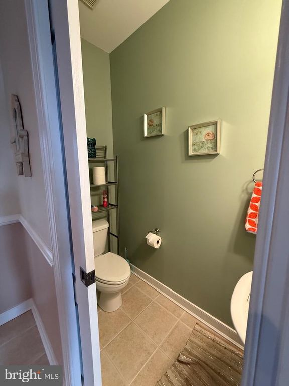 Image 34 of property listing at 9823 GOLF COURSE RD #20, Ocean City, MD 21842