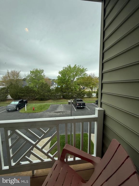 Image 37 of property listing at 9823 GOLF COURSE RD #20, Ocean City, MD 21842