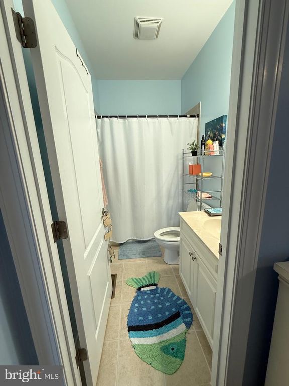 Image 39 of property listing at 9823 GOLF COURSE RD #20, Ocean City, MD 21842