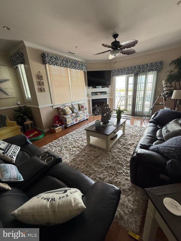 Image 5 of property listing at 9823 GOLF COURSE RD #20, Ocean City, MD 21842