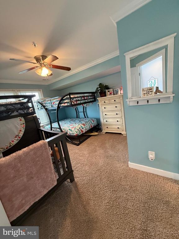 Image 8 of property listing at 9823 GOLF COURSE RD #20, Ocean City, MD 21842