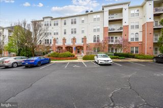 2931 DEER HOLLOW WAY #102, Fairfax, VA 22031