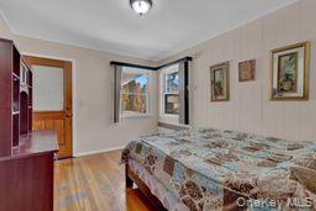 932 Cherry Lane, Floral Park, NY 11001