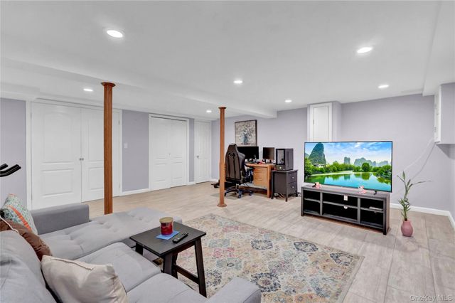 932 Cherry Lane, Floral Park, NY 11001