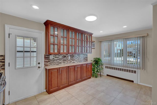 932 Cherry Lane, Floral Park, NY 11001