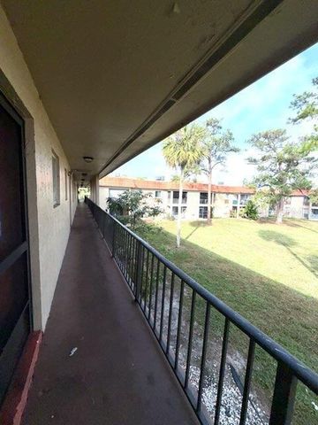 6120 FOREST HILL BOULEVARD 203, West Palm Beach, FL 33415