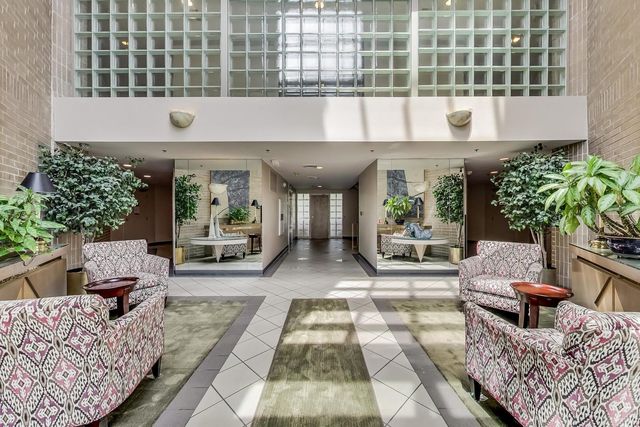 170 manchester Drive 306, Buffalo Grove, IL 60089