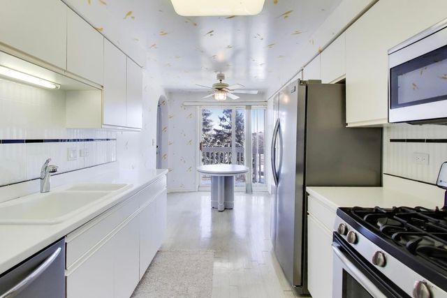 170 manchester Drive 306, Buffalo Grove, IL 60089