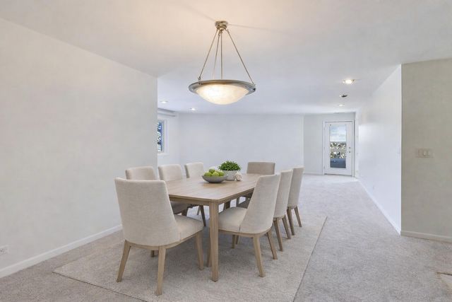 170 manchester Drive 306, Buffalo Grove, IL 60089