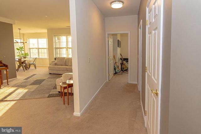 832 TIMBERLAKE DR, Ewing, NJ 08618