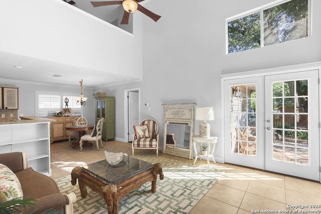 16 PEMBROKE LANE, San Antonio, TX 78240