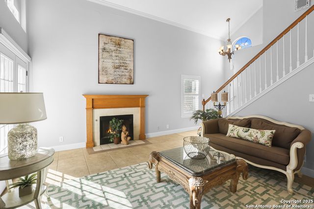 16 PEMBROKE LANE, San Antonio, TX 78240