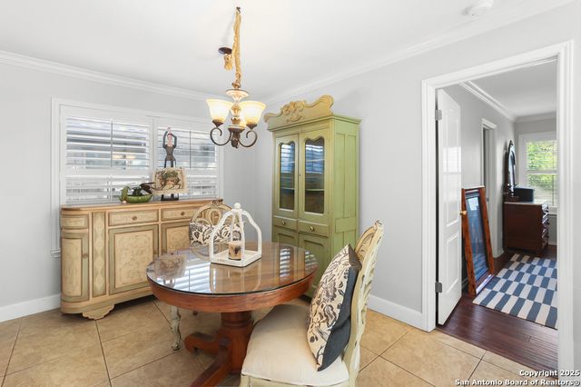 16 PEMBROKE LANE, San Antonio, TX 78240