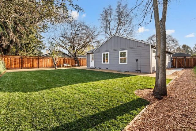 579 Green Manor Court, Palo Alto, CA 94301