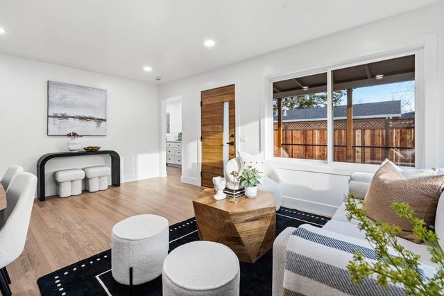 579 Green Manor Court, Palo Alto, CA 94301